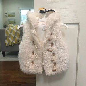 Gymboree Faux Fur / Sherpa Girls Vest size 5/6